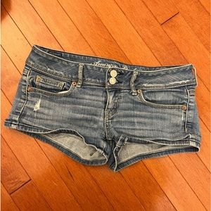 American Eagle booty jean shorts sz4